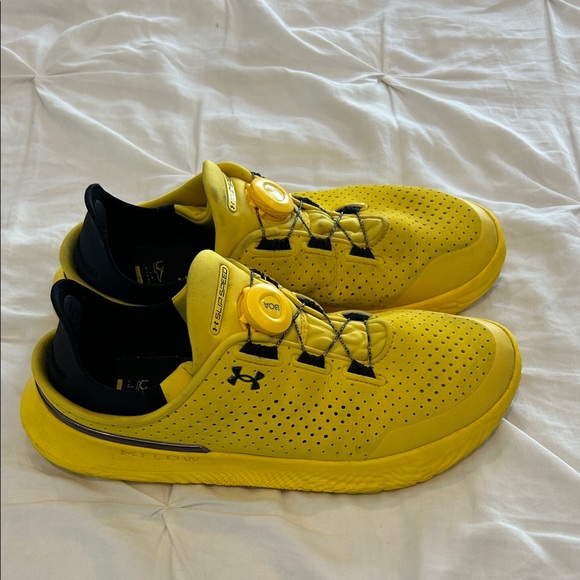 Under Armour Unisex Yellow & Black BOA Fit Sneakers Slip Speed Size M 8.5, W 10 - Picture 1 of 10